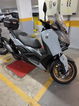 YAMAHA XMAX 300 CONNECTED ABS YAMAHA XMAX 300 CONNECTED ABS